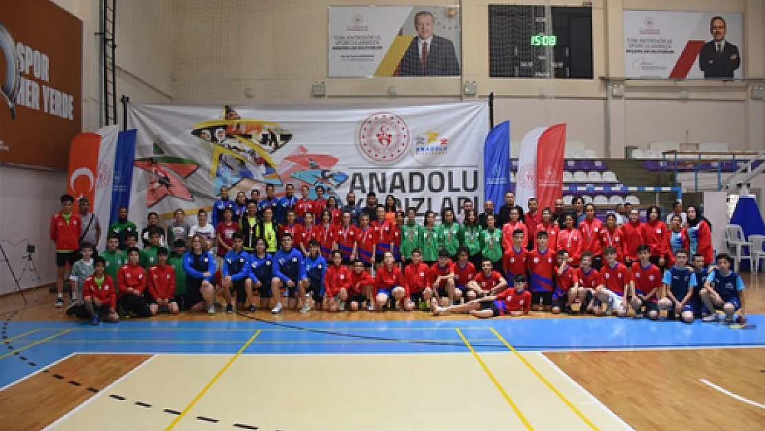 Badmintonda  çeyrek finaller tamamlandı