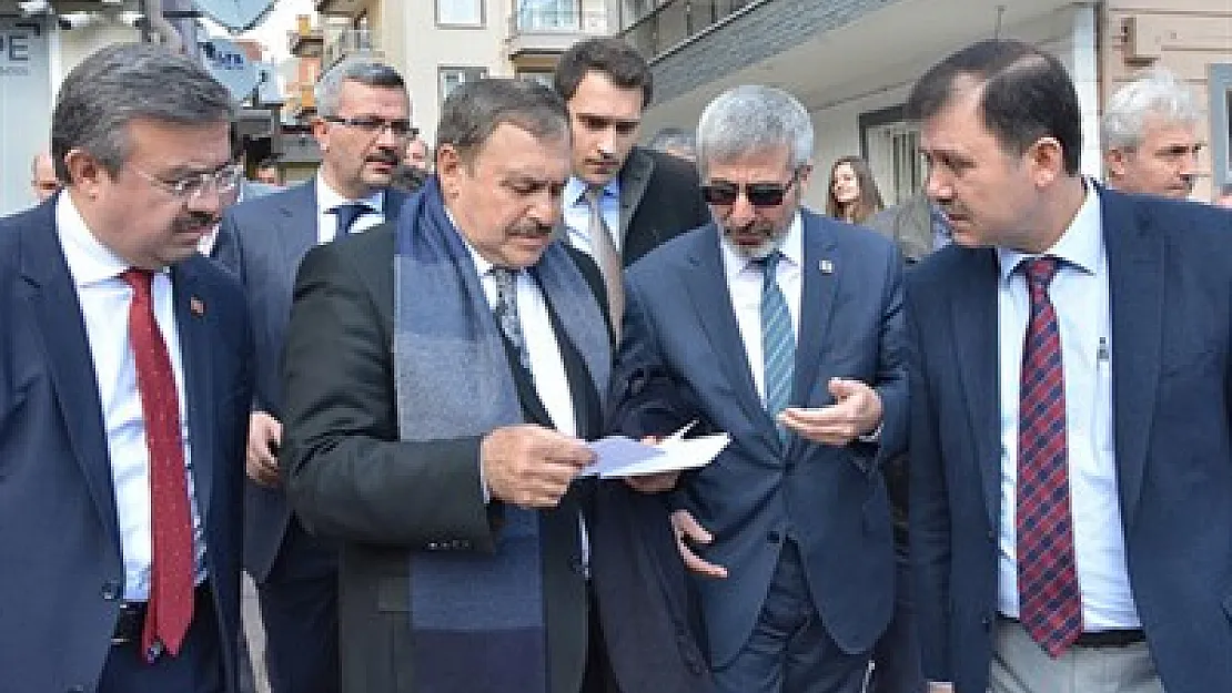 Bakan Eroğlu'ndan tüm teşkilatlara ve partililere ortak mesaj Reis'i Afyon'a yakışır karşılayalım
