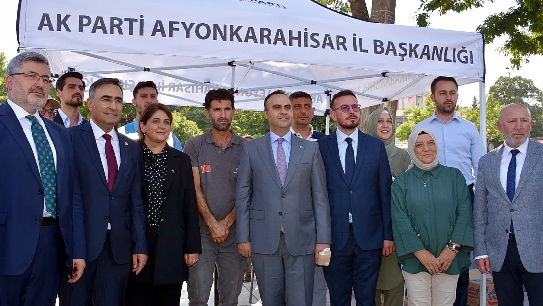 Bakan Kacır, AK Parti'ye Üye Kaydı Yaptı