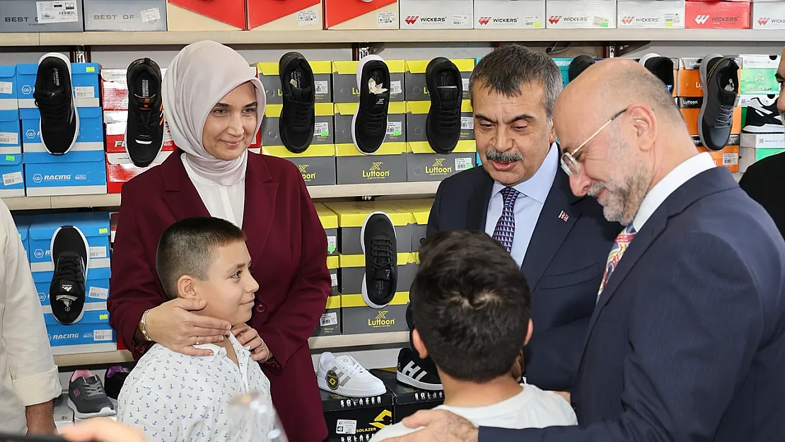 Bakan Tekin, Afyon'da Esnaf Ziyareti Yaptı