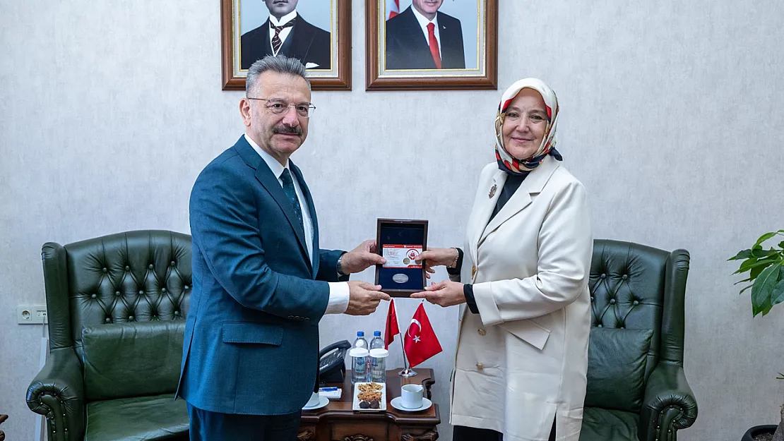 Bakan Yardımcısı Yenigün İle Vali Aksoy Sosyal Hizmet Faaliyetlerini Değerlendirdi