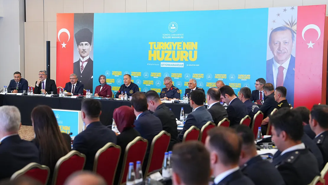 Bakan Yerlikaya'dan Afyon'a Güvenlik Sözü: Kişi Başına Düşen Polis Sayısı Artırılacak!