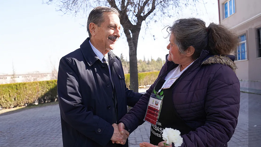 Başkan Ataç 8 Mart Dünya Kadınlar Günü'nü Üreticilerle Kutladı