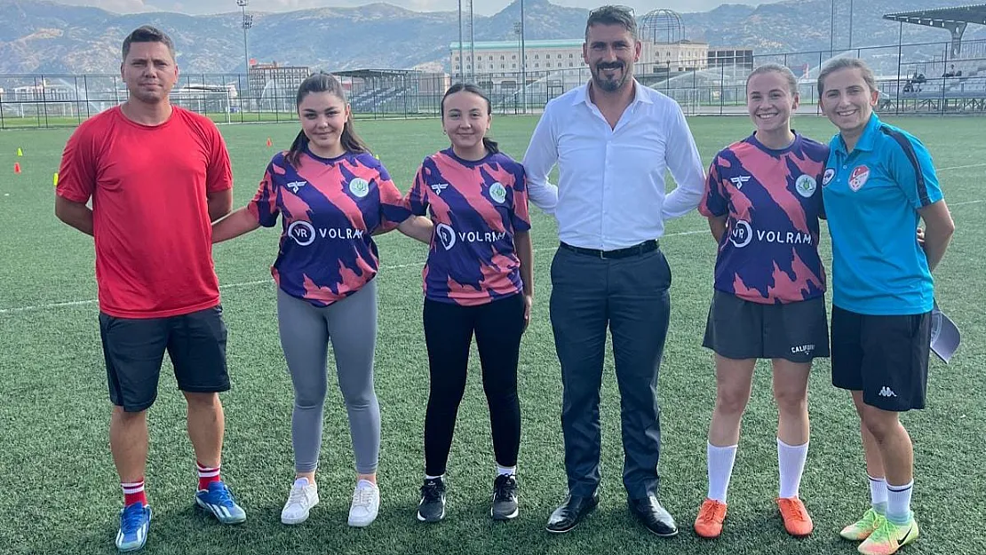 Başkan Çetinkaya’dan Kadın Sporculara Büyük Destek