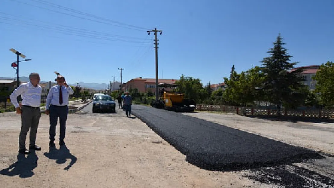 Başkan Çöl, asfaltlama  çalışmalarını yerinde inceledi