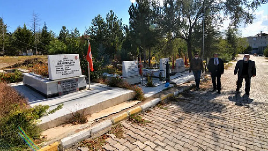 Başkan Çöl, şehir  kabristanında  incelemede bulundu