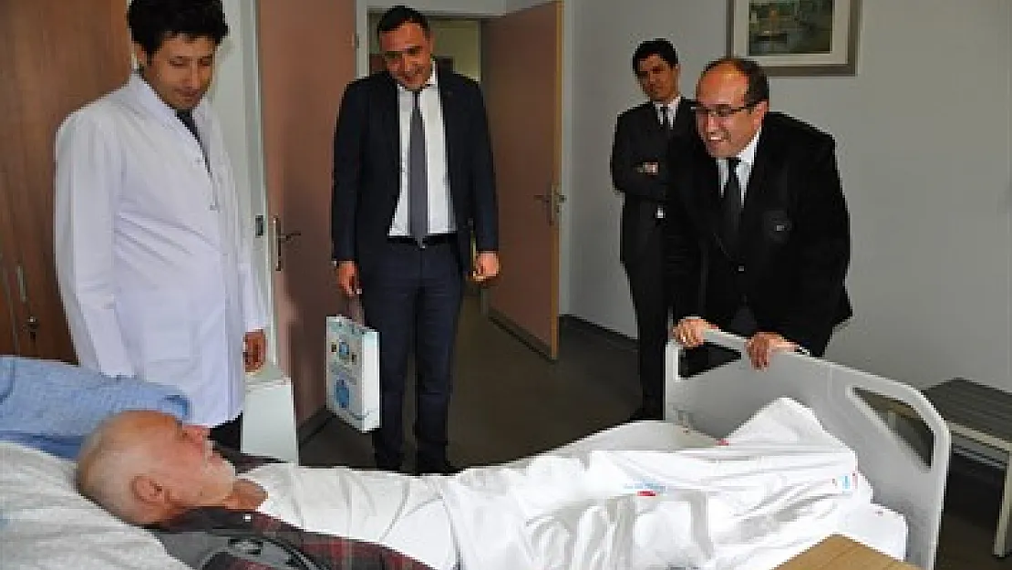 Başkan Çöl'den hastane ziyareti – Kocatepe Gazetesi