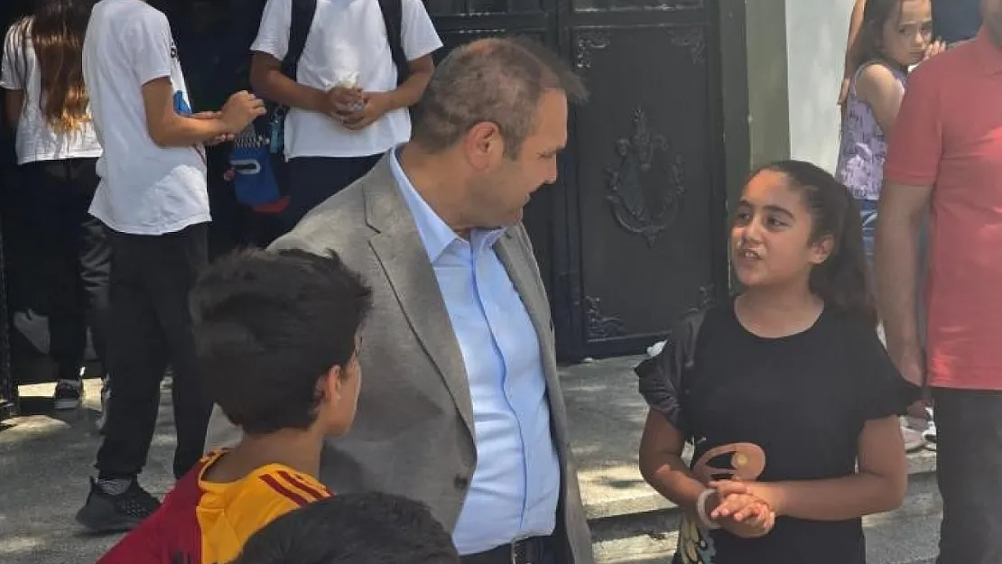 Başkan Dilsiz Öğrencilerle Bir Araya Geldi