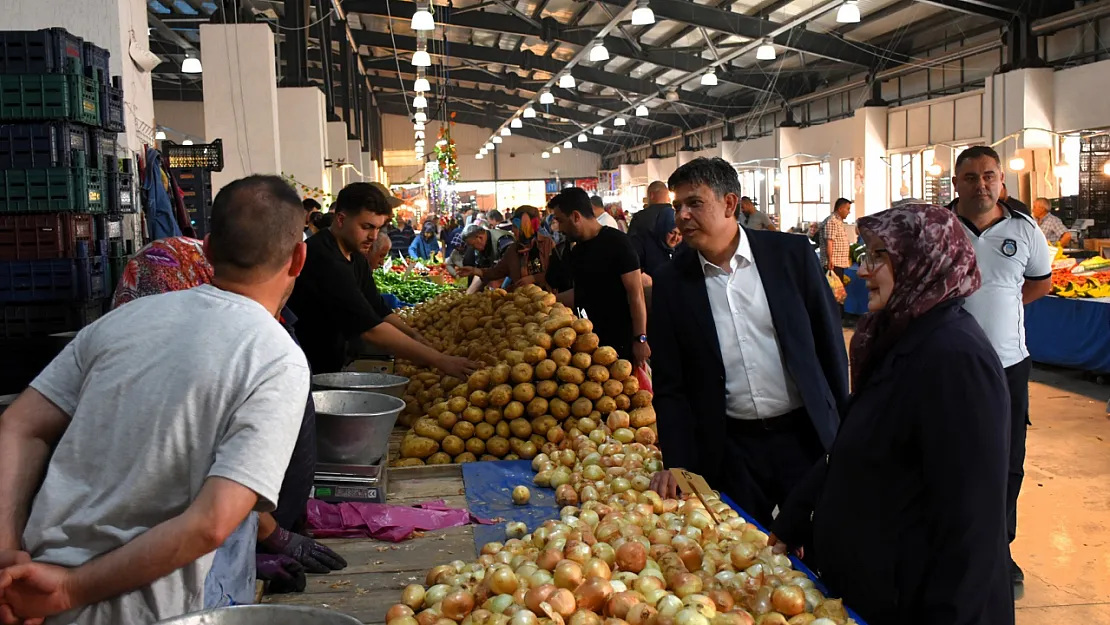 Başkan Durgut, Pazarcı Esnafı İle Bir Araya Geldi