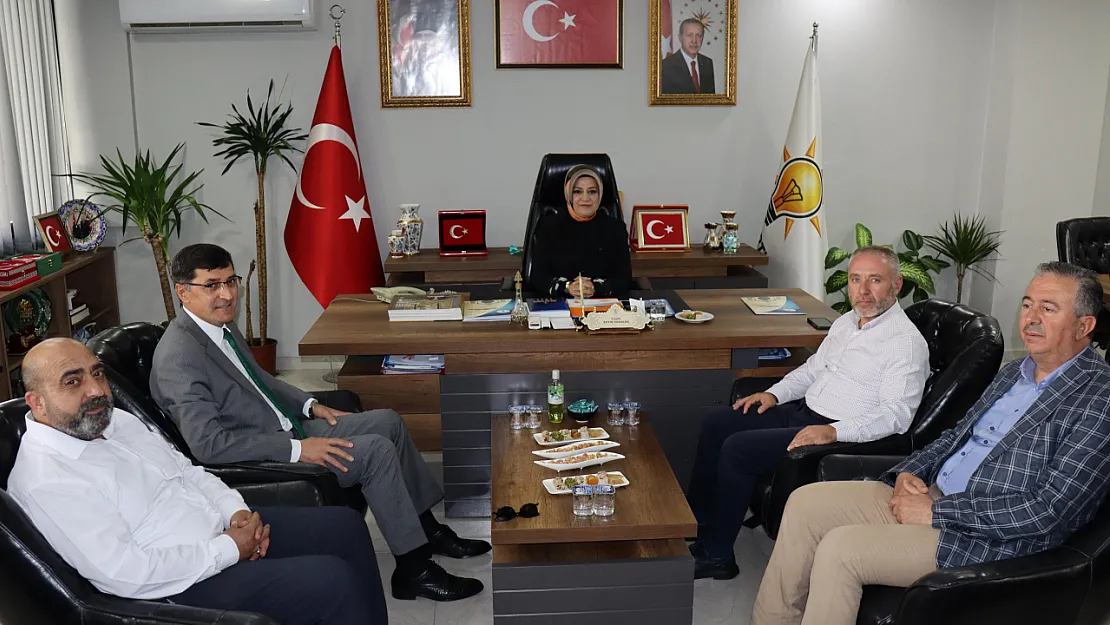 Başkan Kahveci'den AK Parti İl Başkanlığı'na Ziyaret