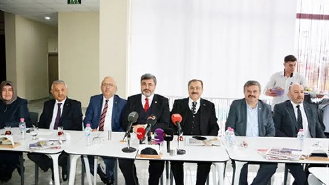 'Başkan Zeybek ve yeni projelerimizle Afyon'u uçuracağız'