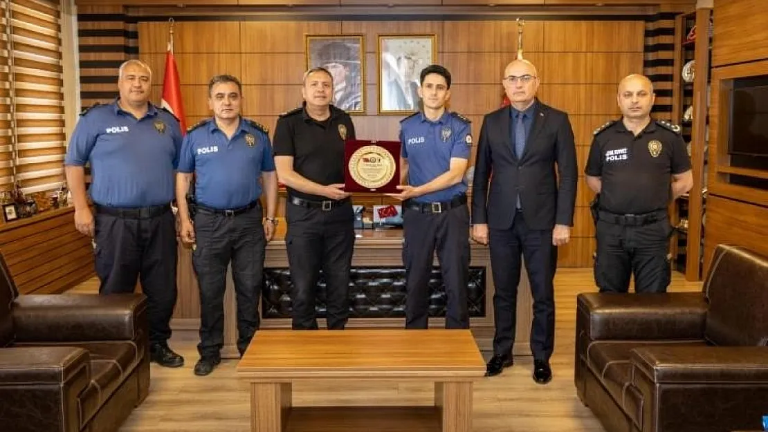 Başkomiser Özen'e Veda Töreni
