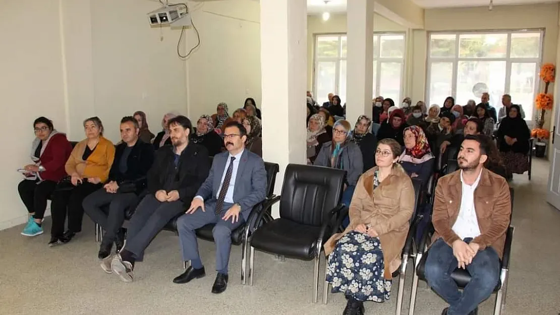 Başmakçıda 'öfke kontrolü ve kadına yönelik şiddetle mücadele' semineri