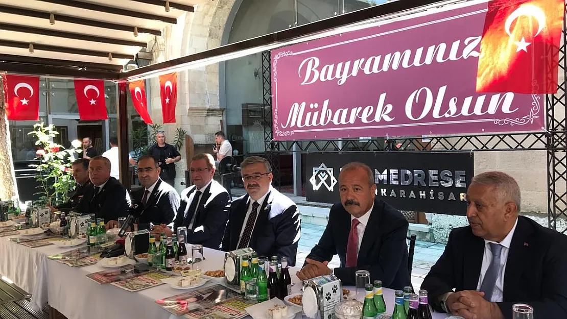 “Bayram paylaşmaktır, bayram kardeşliktir”