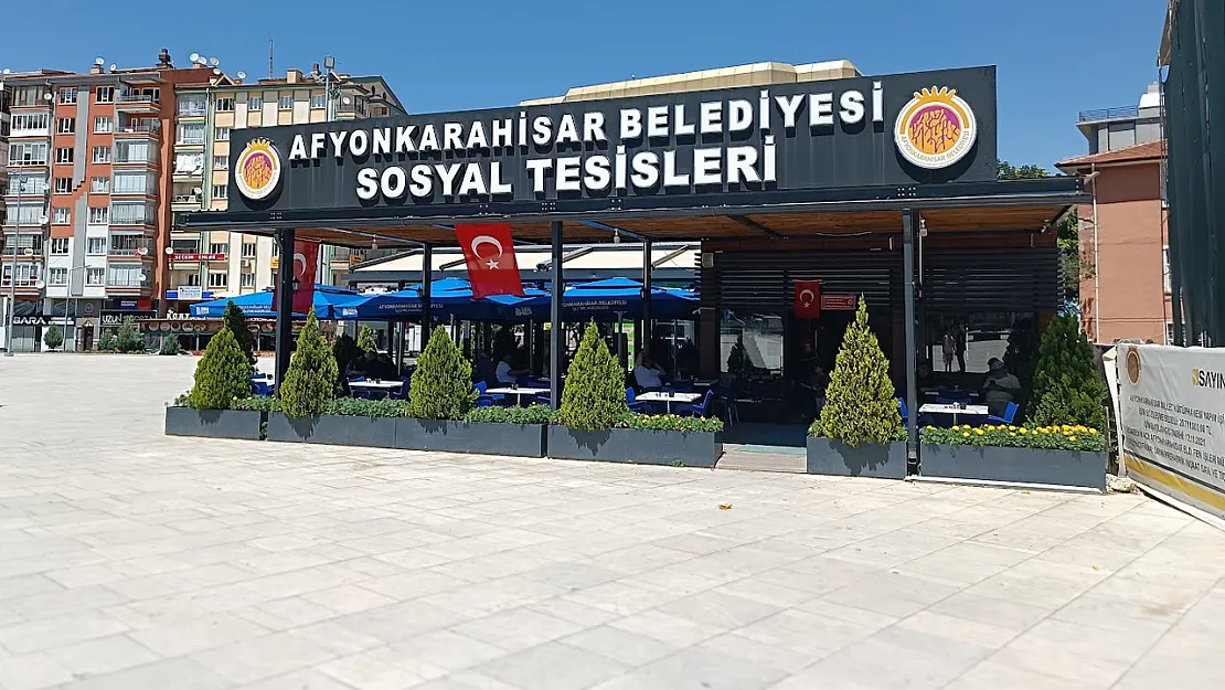 Belediye'de Yasaklı Vatandaşa AK Parti Sahip Çıktı