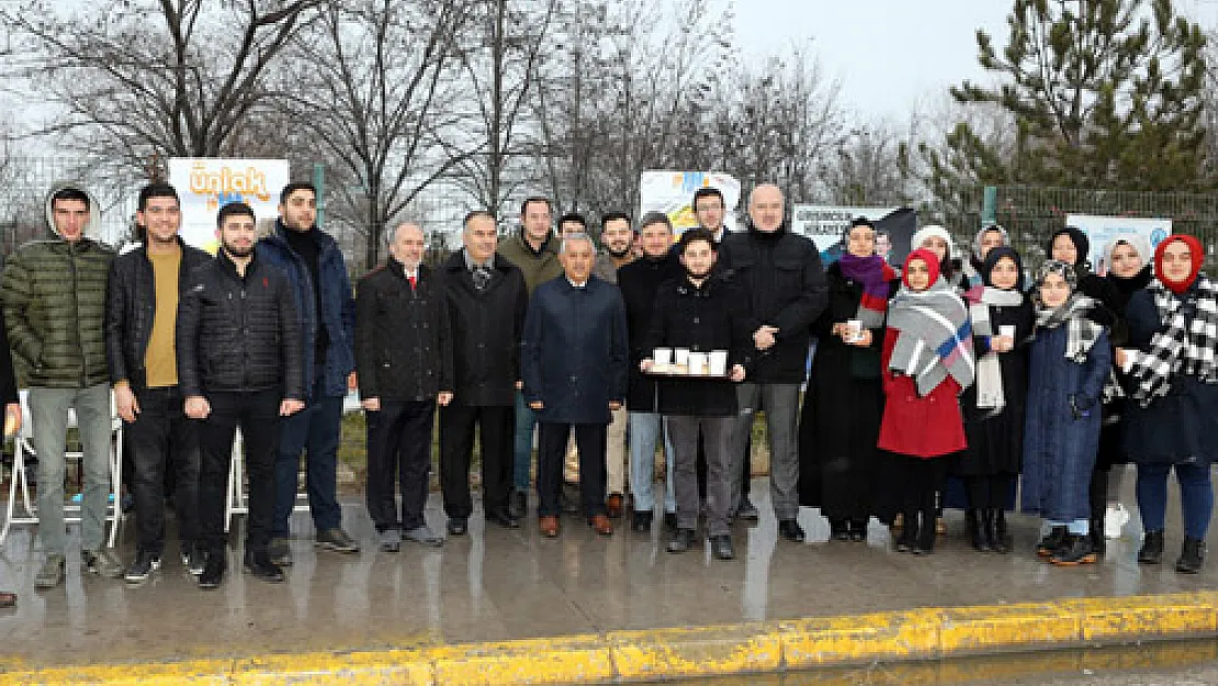 Belediye öğrencilere çorba ikram etti