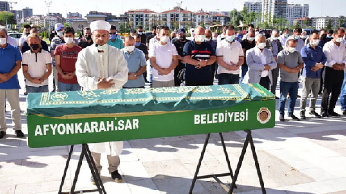 Belediye personelinin  ani vefatı camiayı üzdü