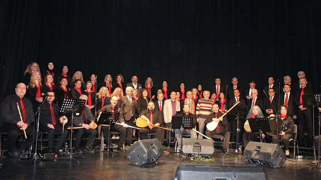 BEY-DER Türk Halk Müziği Korosu'ndan Muhteşem Konser