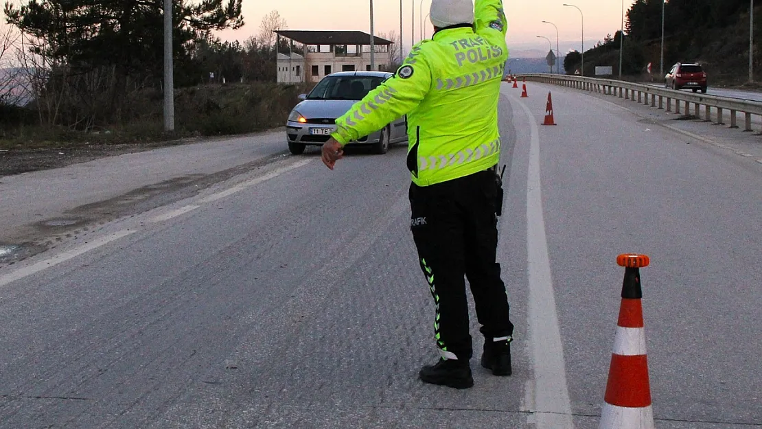 Bilecik'te 101 Araca Trafikten Men Cezası