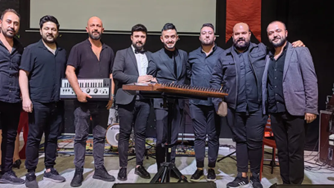 'Bir Ayakkabı Senden' konseri yoğun ilgi gördü