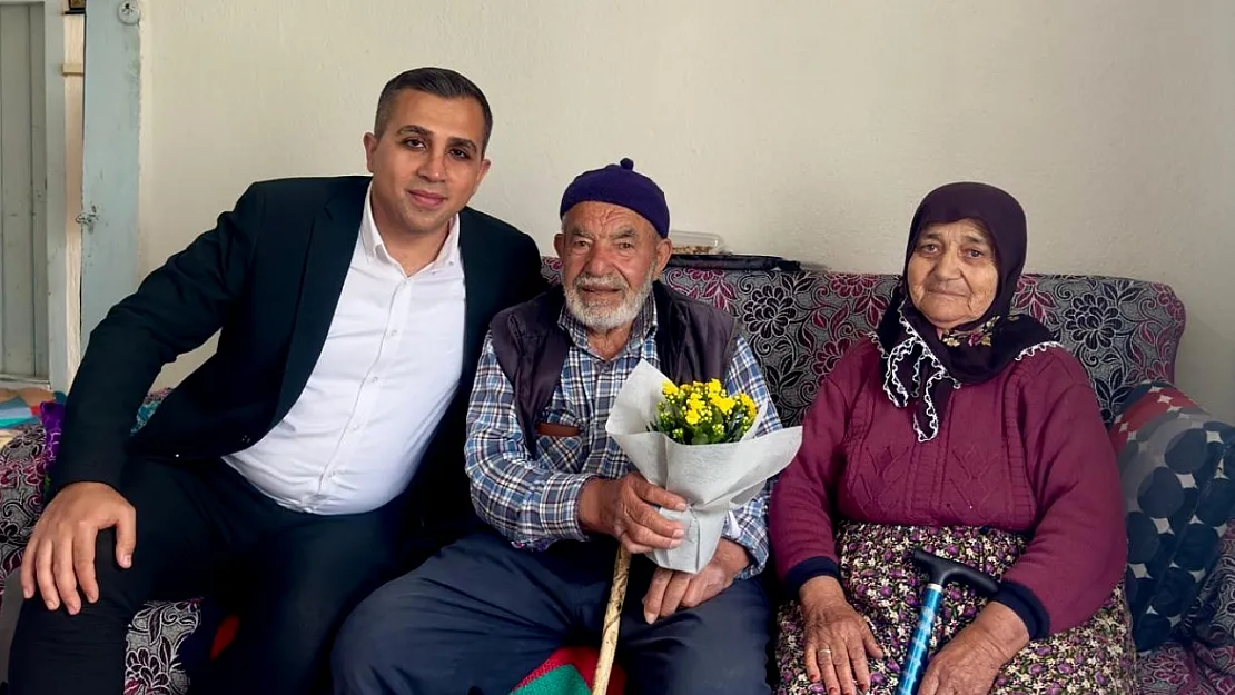 Bir Yastıkta Yaş Aldılar