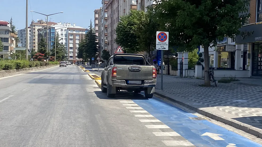 Bisiklet Yolları Nedeniyle Park Sorunu Yaşayan Sürücüler Çaresiz Kaldı