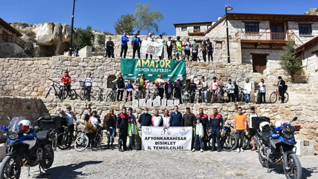 Bisikletçiler Frig Vadisi'nde pedal çevirdi