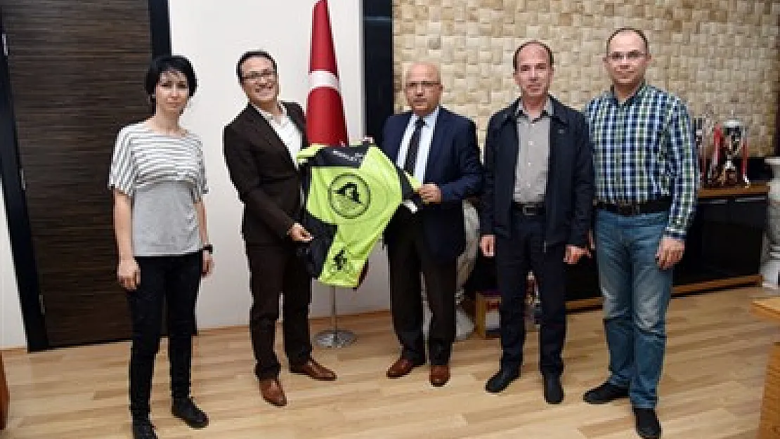 Bisikletçiler'den Çoban'a ziyaret – Kocatepe Gazetesi