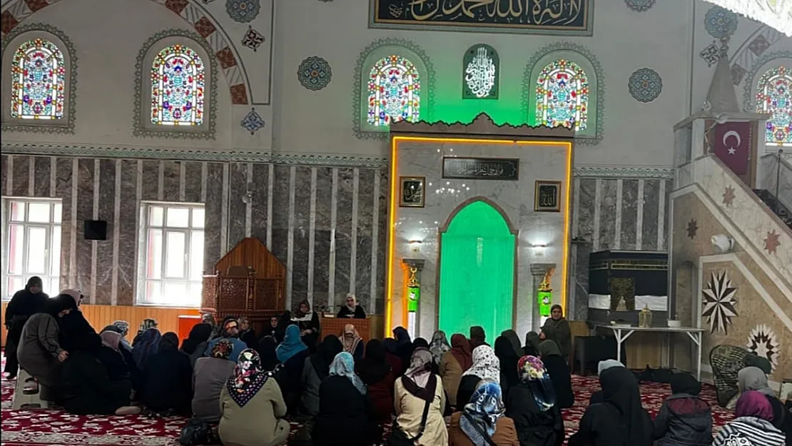 Bölge Cami Sohbetlerinde Savaş, Göç, Aile Konuşuldu