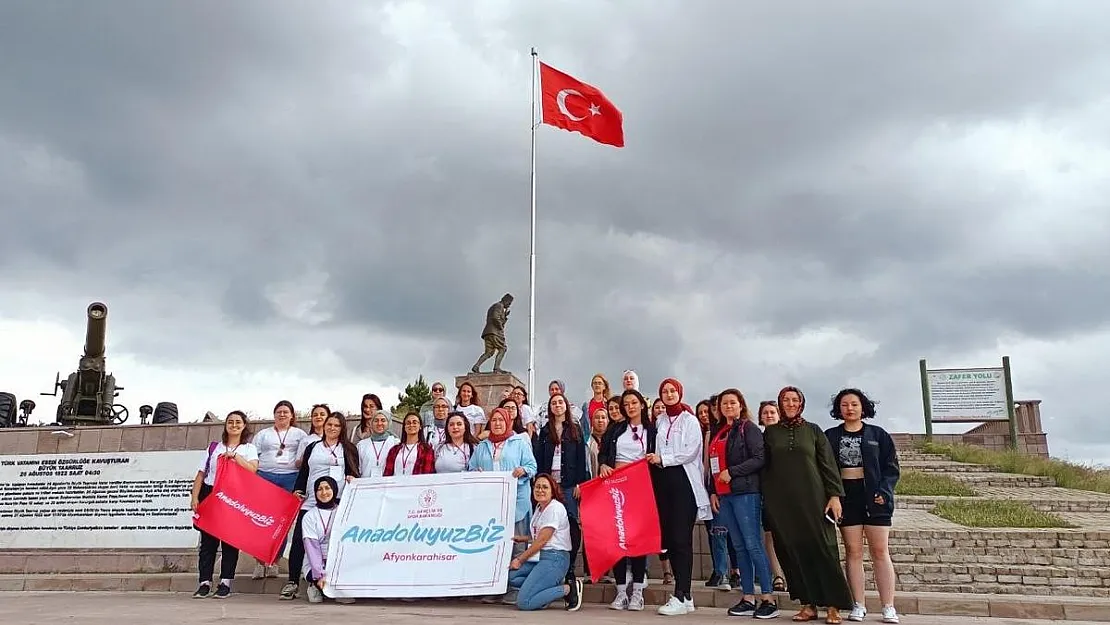 Bolu’dan gelen öğrenciler Afyonkarahisar’ı gezdi