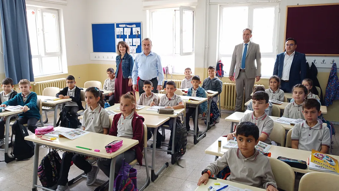 Bozüyük Kaymakamı Adem Öztürk Saffet Şeker İlkokulu'na Ziyaret Etti