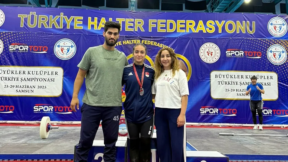 Buse Er'den Türkiye 2'nciliği