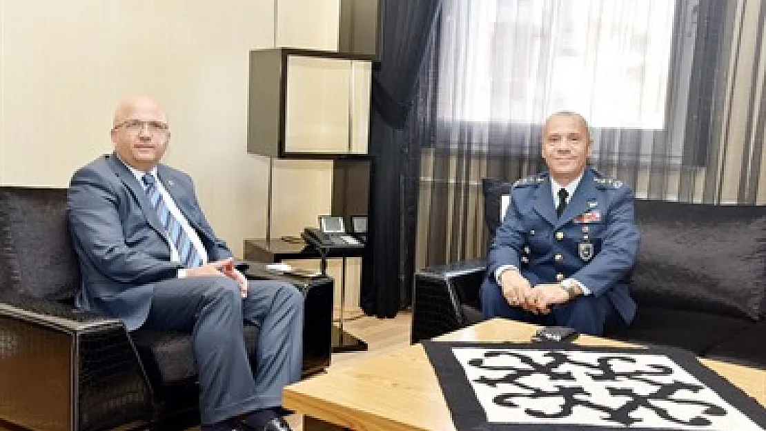 Büyüköztürk’ten nezaket ziyareti – Kocatepe Gazetesi