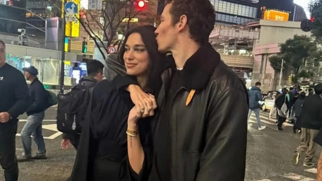 Callum Turner İle Dua Lipa Evleniyor!