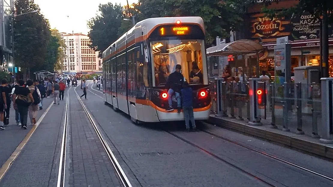 Canını tehlikeye atan çocukların önüne geçilemiyor