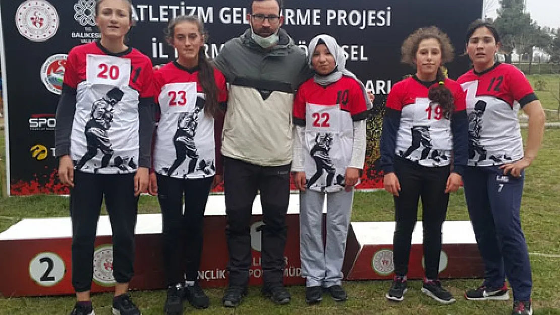 Çaylı öğrenciler  atletizmde ikinci oldu