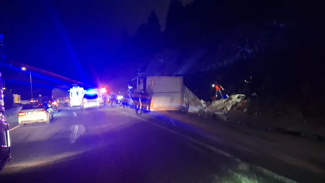 Çekici Devrildi: 1 Ölü, 1 Yaralı