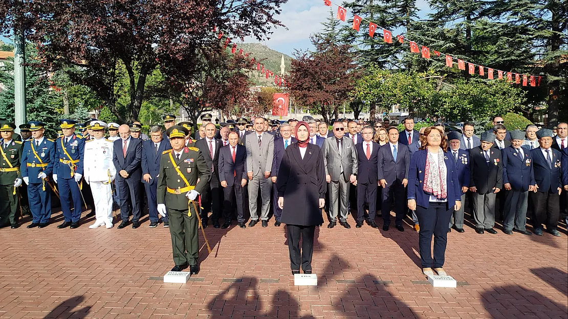 Çelenkler Saygının İfadesi