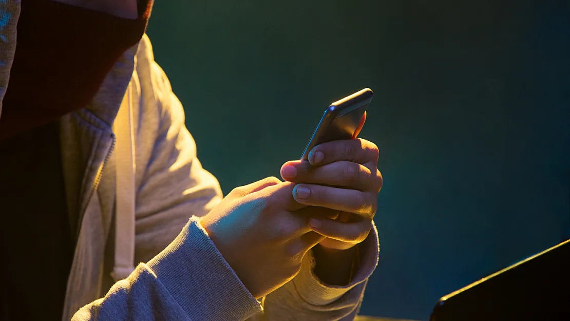 Cep telefonu arandı, mağdur oldu