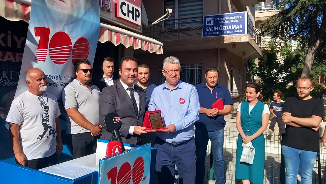 CHP İl başkanlarına 100. yılda vefa plaketi verildi