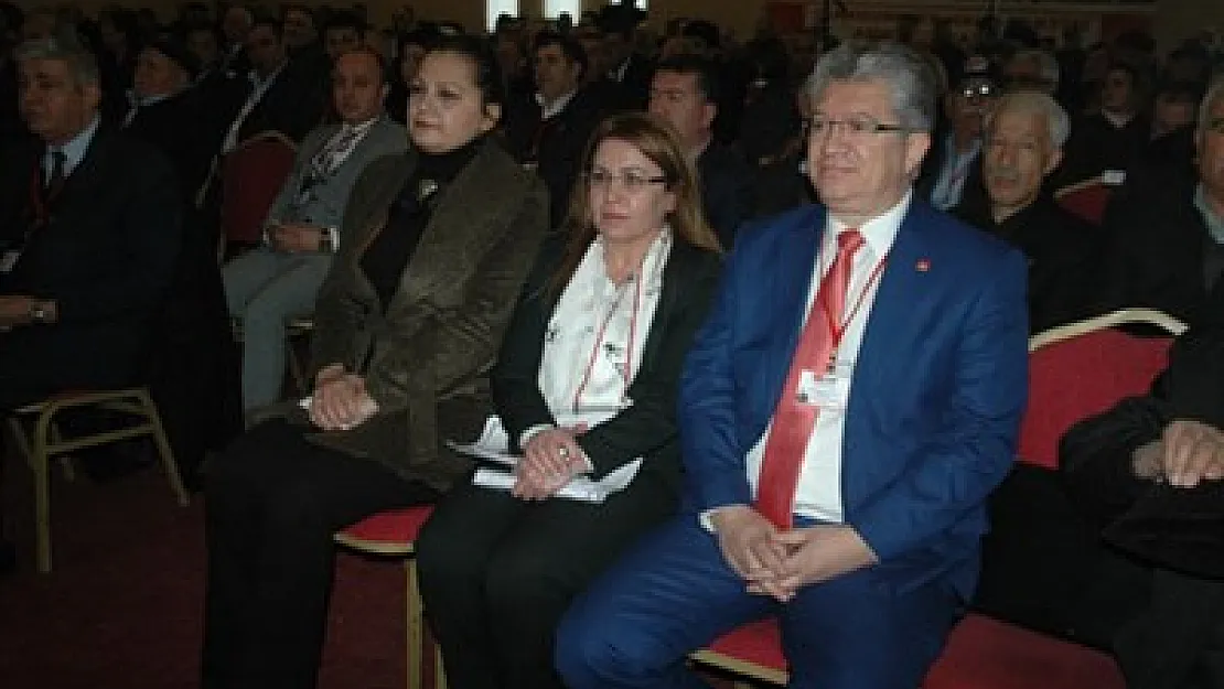 CHP İL KONGRESİ GERÇEKLEŞTİRİLDİ: Tek aday, gerginlik, arbede…