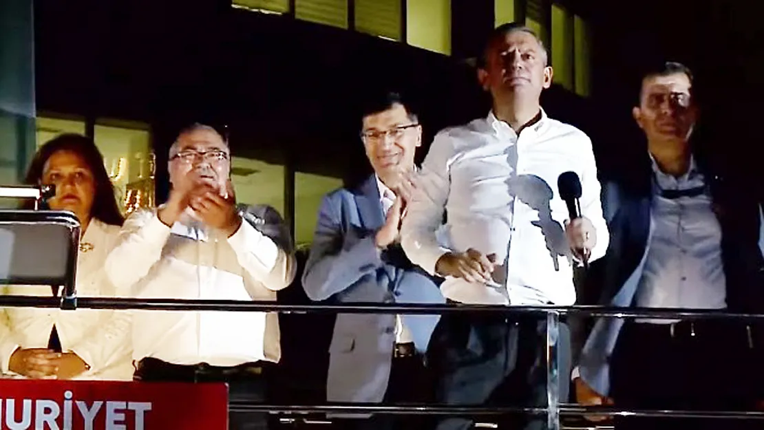 CHP Lideri Özel, Köksal İçin 'Topuklu Efe' Dedi Mi?