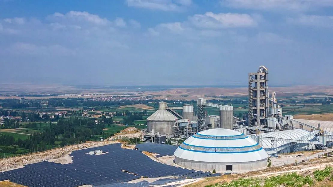 Çimsa Afyon Fabrikası'nda güneş enerjisinden elektrik üretimi başladı