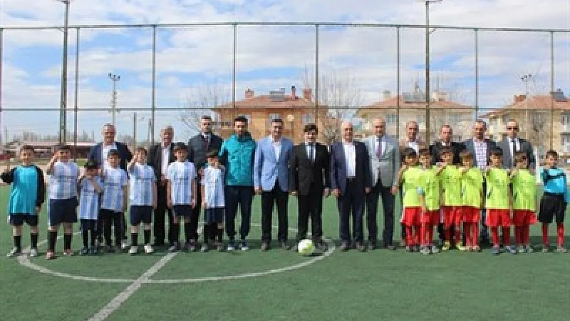 Çobanlar'da Mini Futbol Şampiyonası başladı