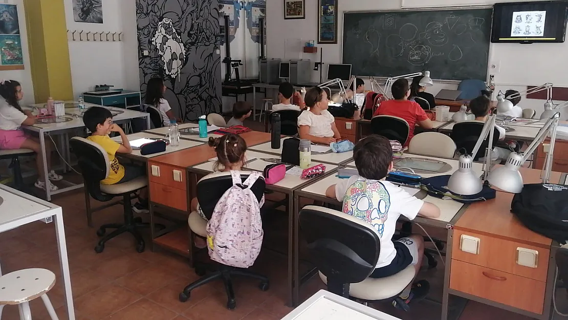 Çocuk Üniversitesi'nde Sanat Ve Hayal Gücü Buluştu