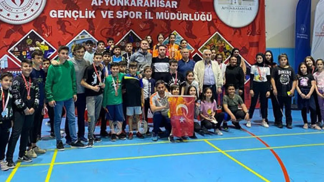 Cumhuriyet’in Yüzü Badminton Şenliği tamamlandı