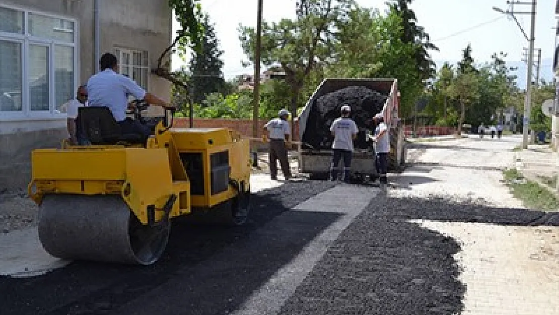 Dazkırı'da alt yapı çalışmaları sürüyor