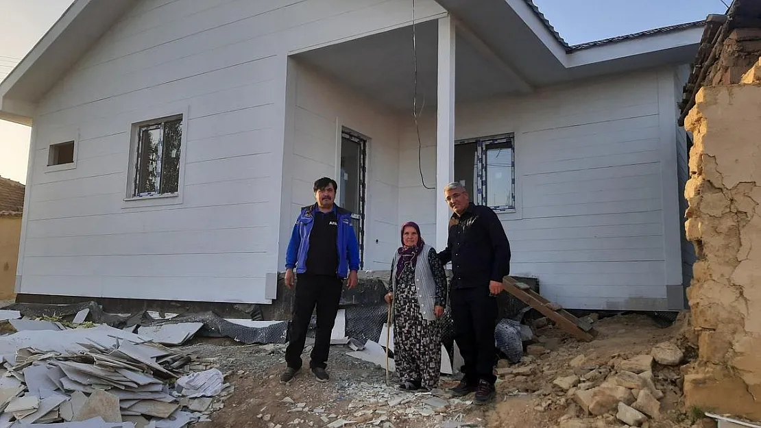 Dazkırı'da deprem konutları inşaatının 2. etabı sürüyor