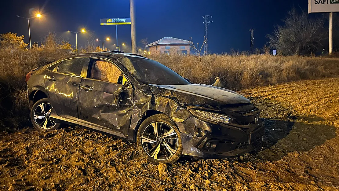 Defalarca Takla Atan Araçtan Yaralı Olarak Kurtuldu