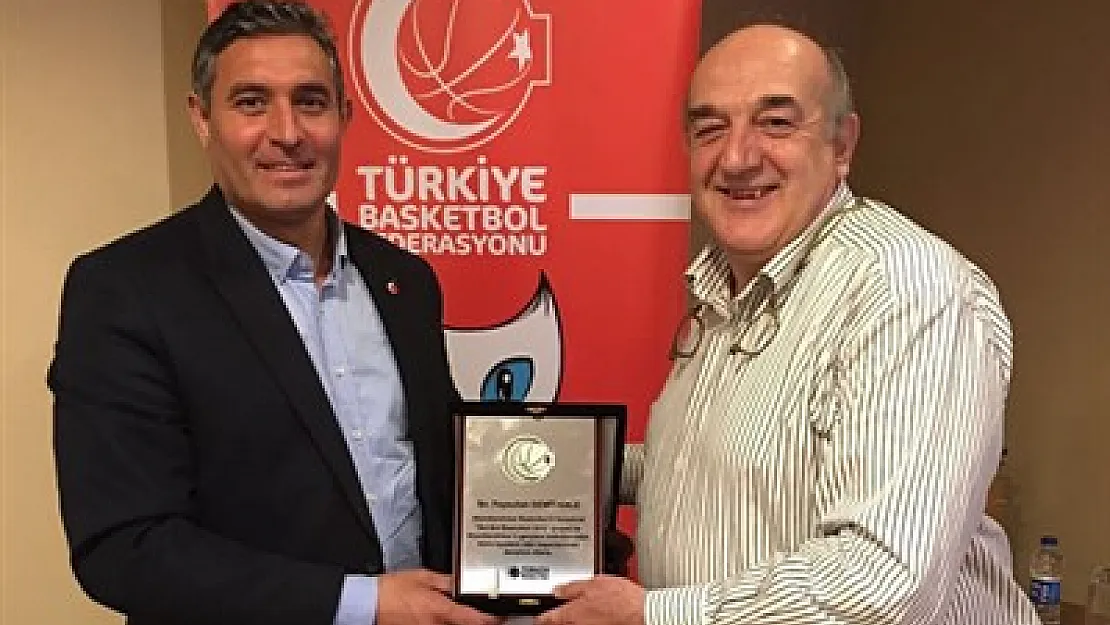 Demirkale'ye Federasyon'dan plaket – Kocatepe Gazetesi